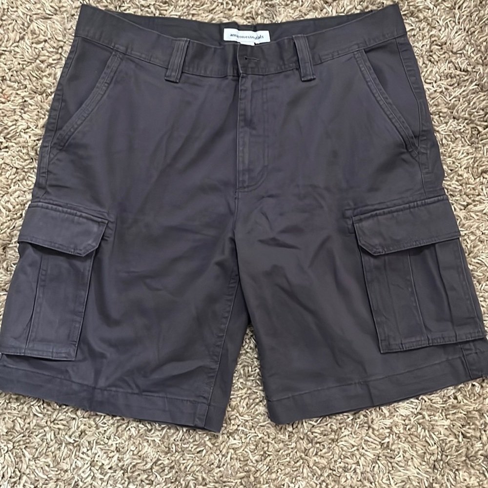 Mens Amazon Essentials Cargo Shorts size 36